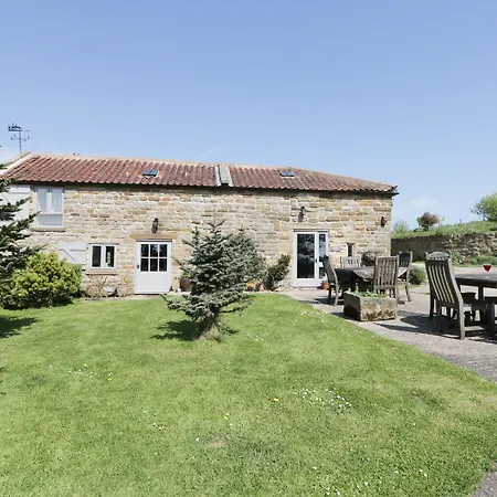 Swallow בית נופש סקארבורו