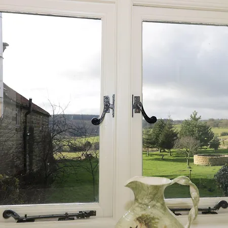 Swallow בית נופש סקארבורו